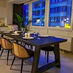 King 44 Apartmán *